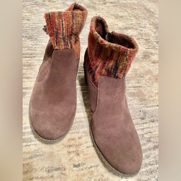 Boc Born Concepts Women's Burgundy Suede Leather & Fabric Upper Ankle Boots 9M - Picture 1 of 11